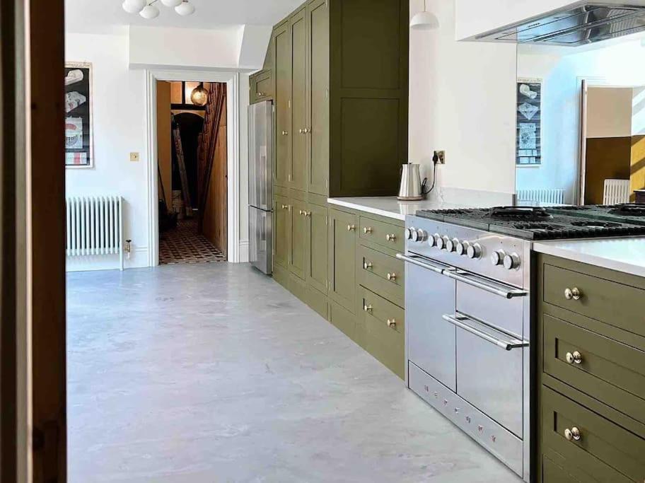Luxury City Centre Townhouse - Sleeps 6 Chester Eksteriør bilde