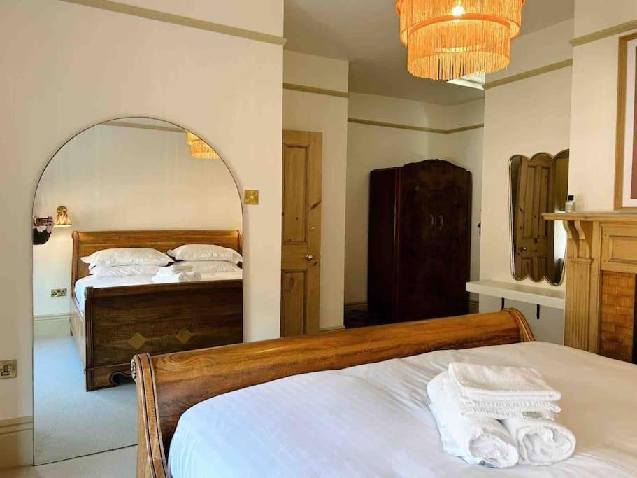 Luxury City Centre Townhouse - Sleeps 6 Chester Eksteriør bilde