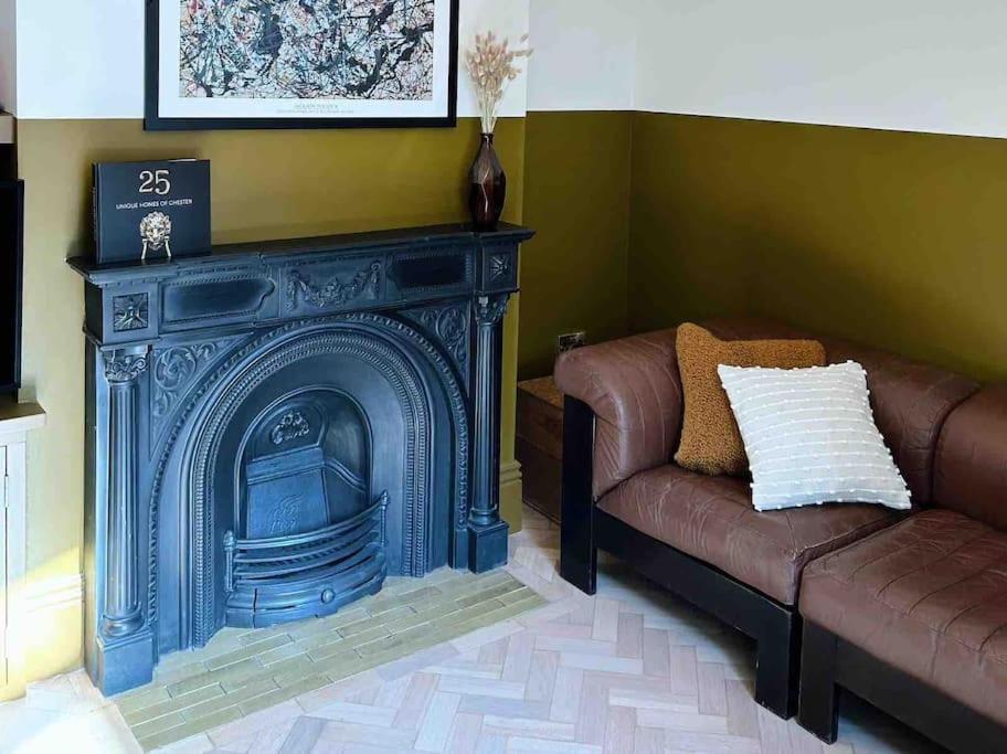 Luxury City Centre Townhouse - Sleeps 6 Chester Eksteriør bilde