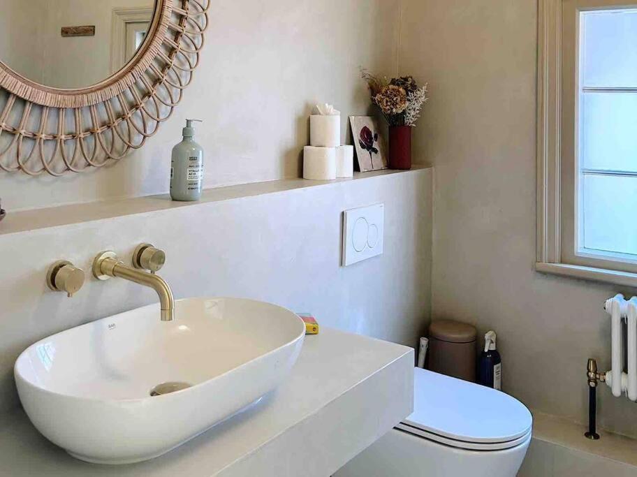 Luxury City Centre Townhouse - Sleeps 6 Chester Eksteriør bilde