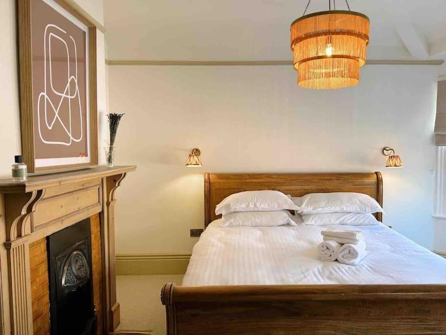 Luxury City Centre Townhouse - Sleeps 6 Chester Eksteriør bilde